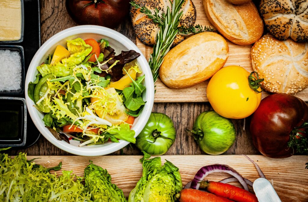 Processed Foods vs Fresh Foods: Which Should Seniors Avoid?